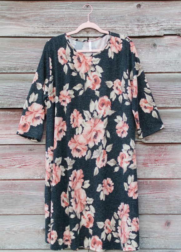 Plus Size 3/4 Sleeve Floral